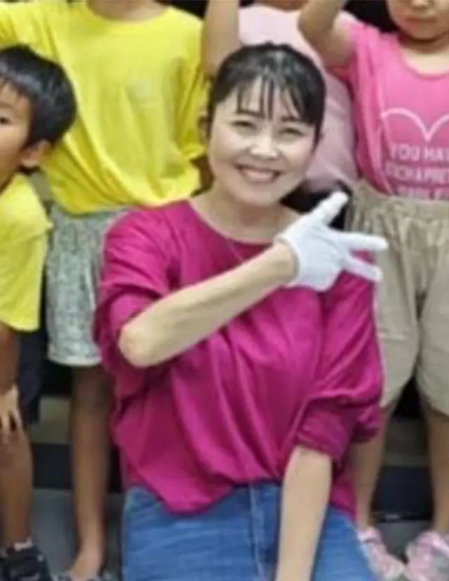手話通訳者 安里 友希